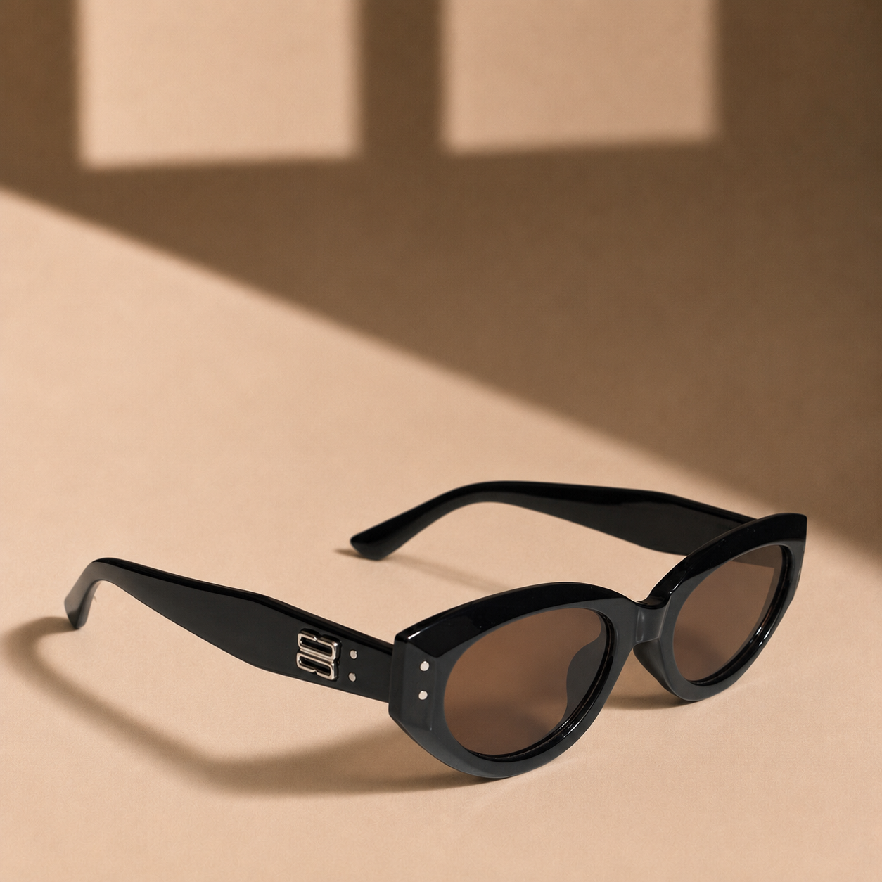 Velvet Black Cat-Eay Sunglasses